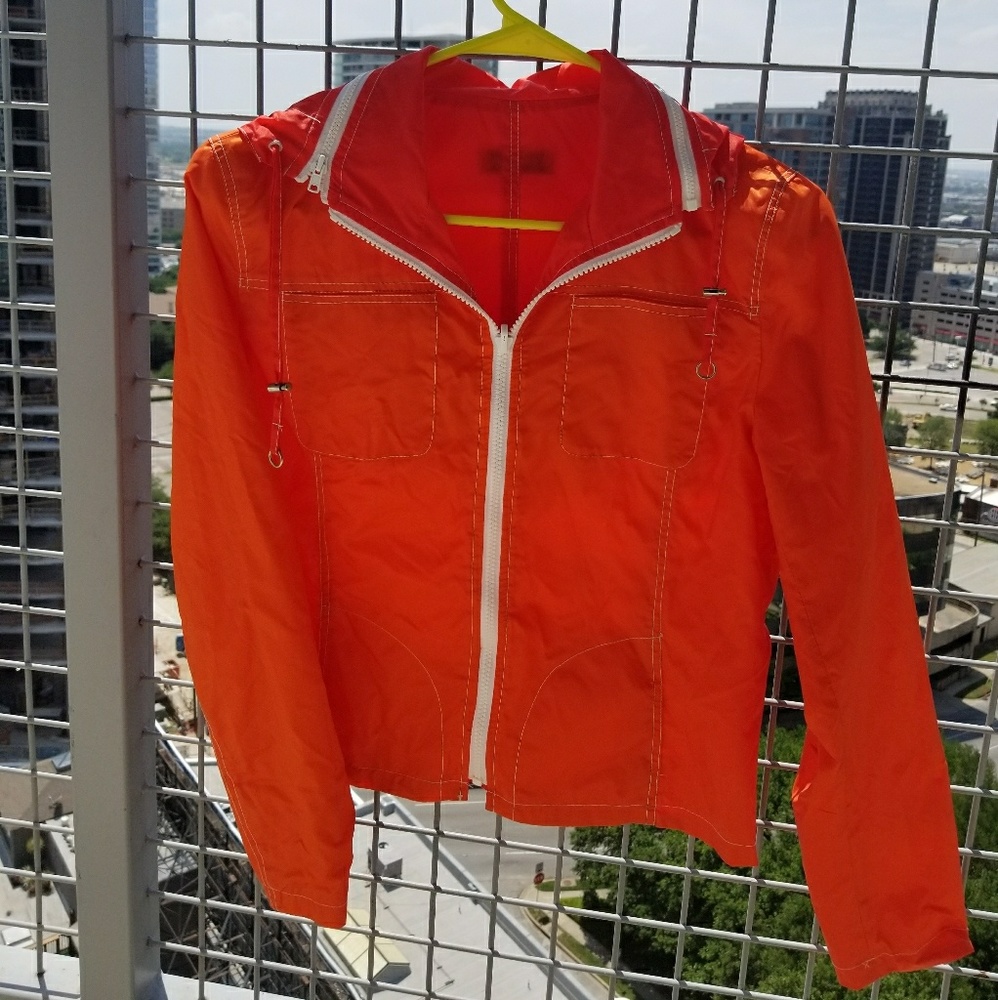 Wind breaker jacket